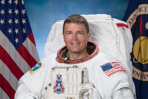 NASA moon commander likes doing ‘the impossible’